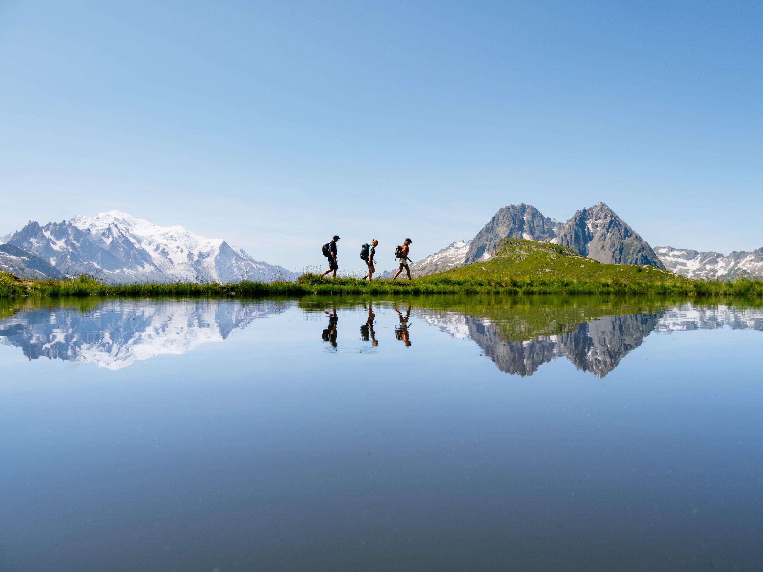 lac tour du mont blanc france