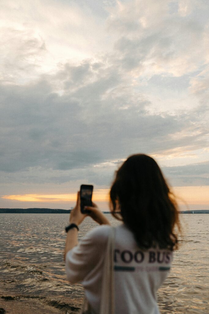 photographe avec telephone