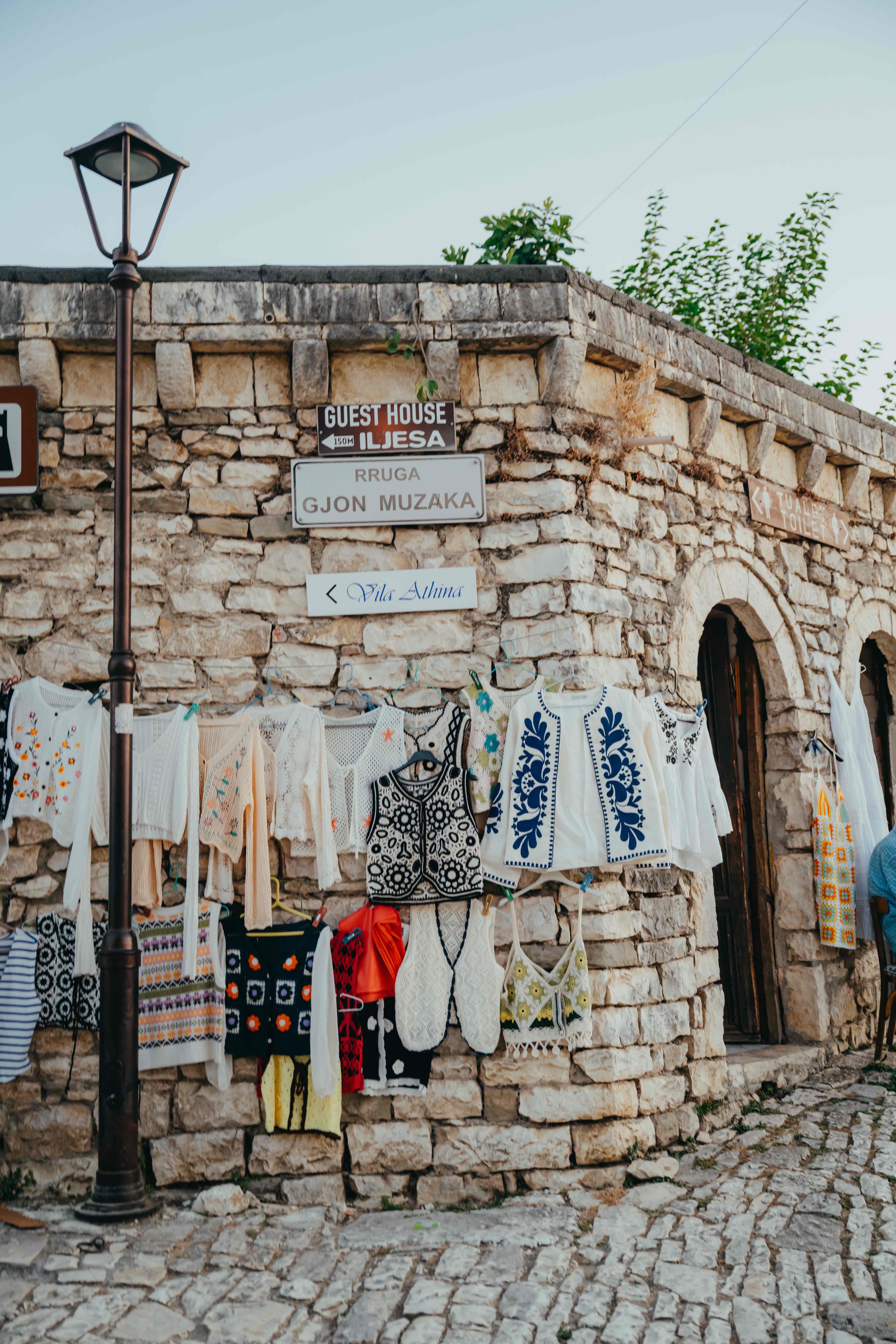 Albania Nomads - Ruelle ville